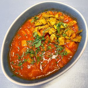 3_Farben bunt, vegetarisch, Kartoffeln, Möhren, Kicherebsen, Paprika